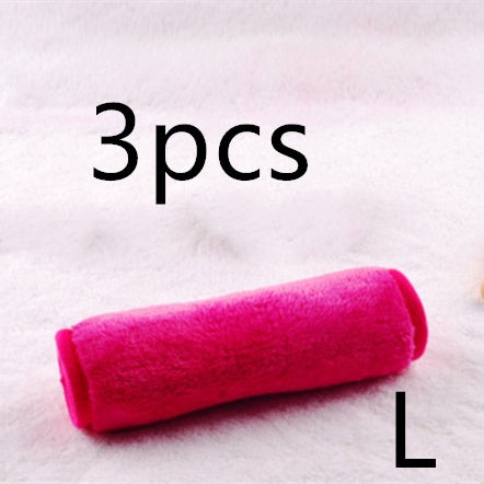A rolled, bright pink plush microfiber makeup remover towel on a soft white background with "3pcs" text overlay.