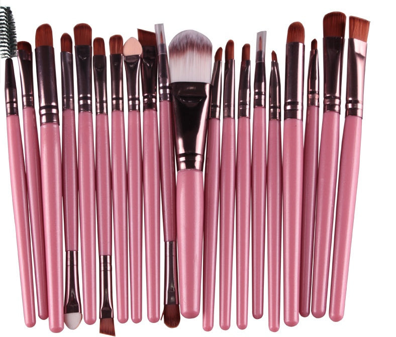 Digitaldistribution375 makeup set: 18 brushes with pastel pink wooden handles and metallic copper ferrules.